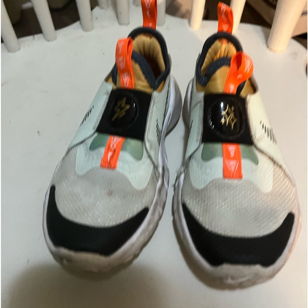 Size 11 Nikes little boys